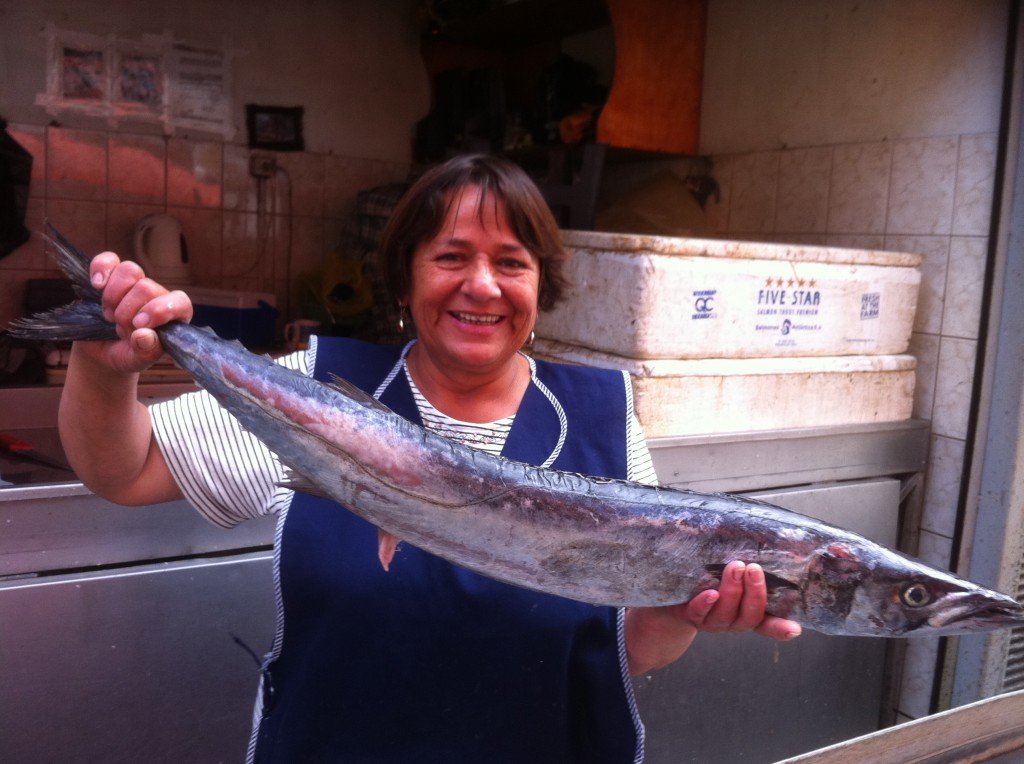 María Isabel Cares, vende todo tipo de productos del mar