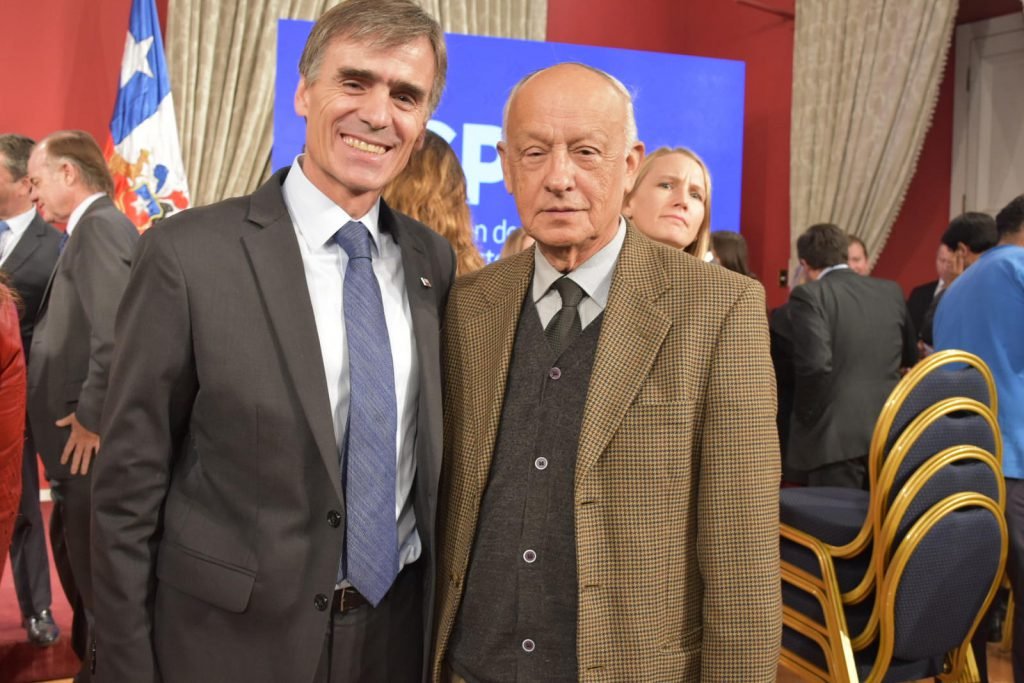 Presidente Unapyme junto al Ministro de Economía, José Ramón Valente. 